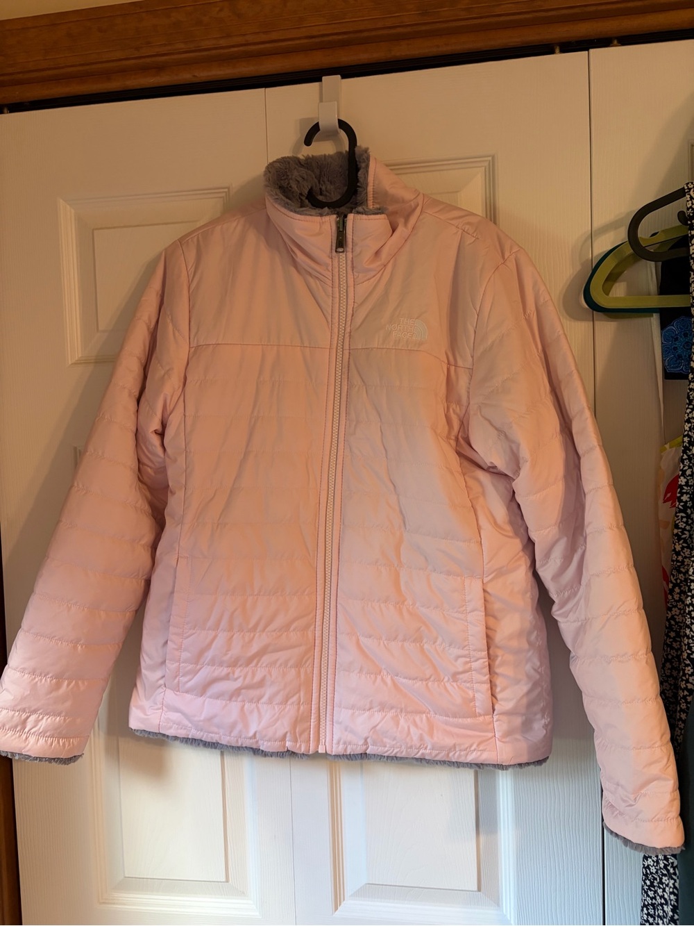 The North Face Pink Quilted Girls' Puffer Jacket reversible-size girls 18